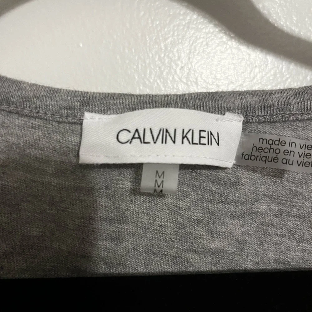 Size M, Calvin Klein cotton sleeveless shirt - Picture 7 of 17